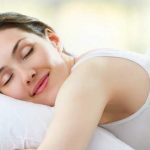 ¿Qué es la melatonina y cómo nos ayuda a dormir?